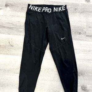 NIKE- PRO LEGGINGS